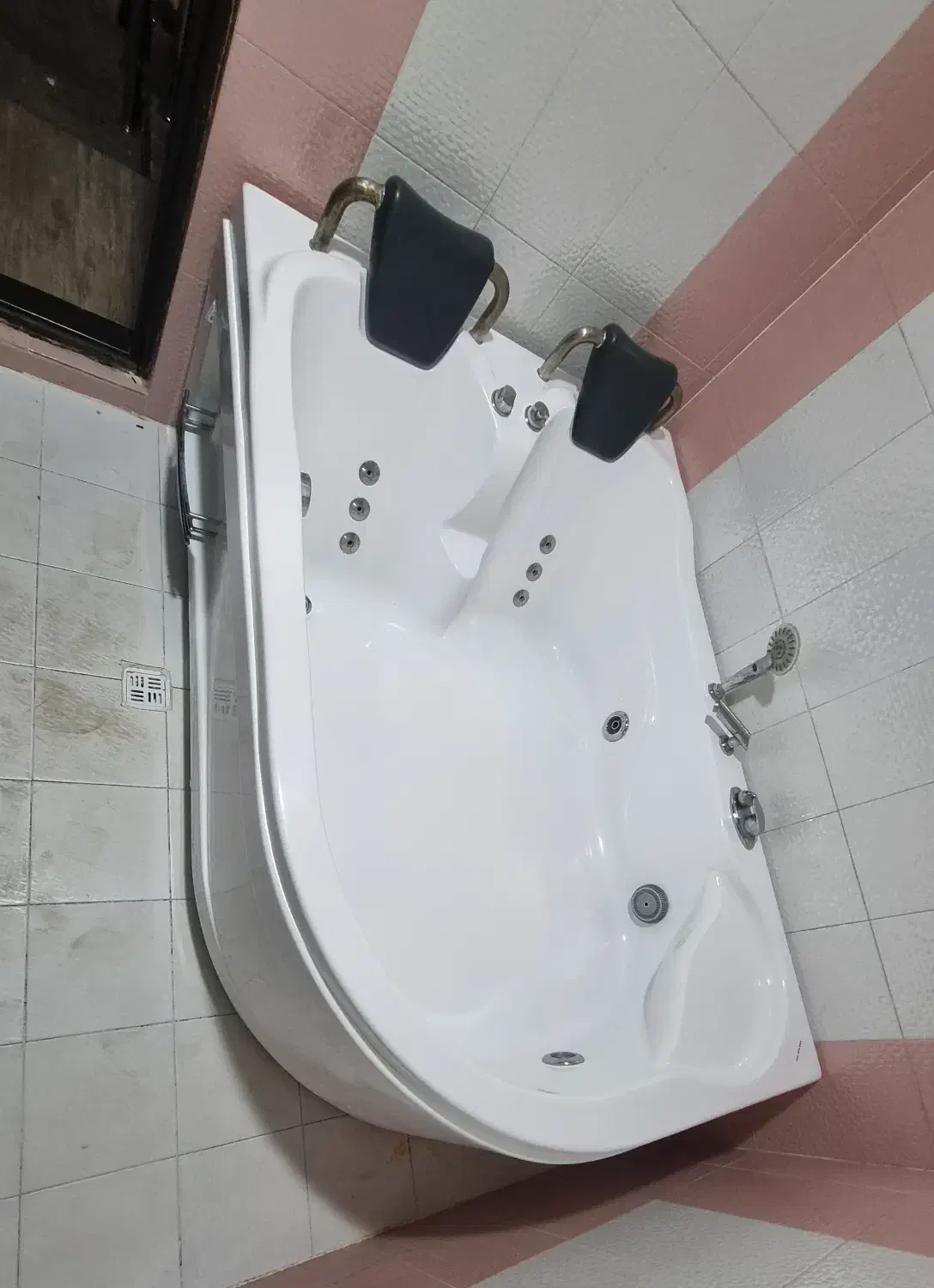 فروش جکوزی دونفره خارجی طبق مدل درج شده|لوازم حمام|ارومیه, |دیوار