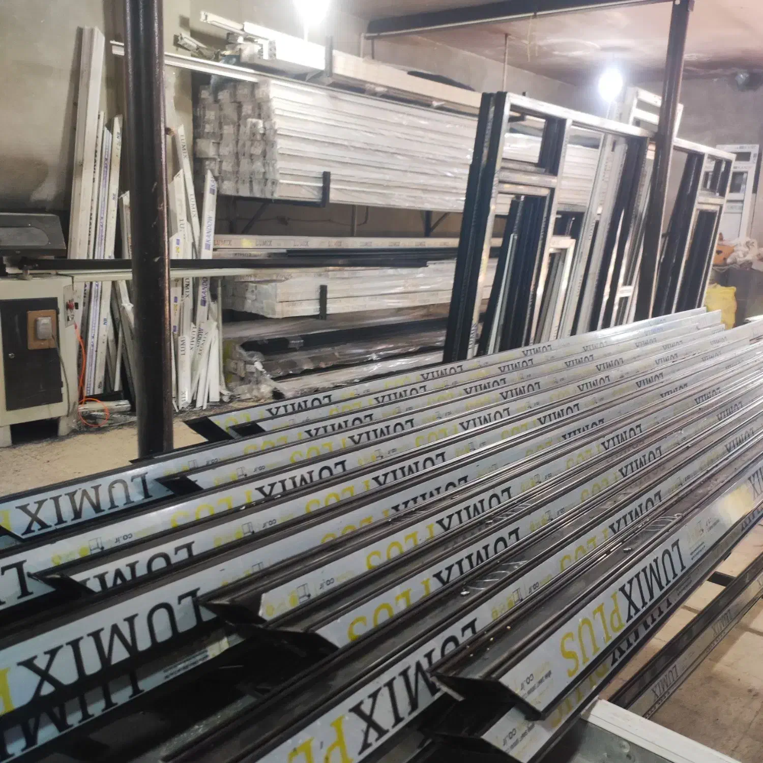 تولید رگلاژ نصب درب و پنجره upvc دوجداره توری|خدمات پیشه و مهارت|اندیشه, اندیشه فاز ۳|دیوار