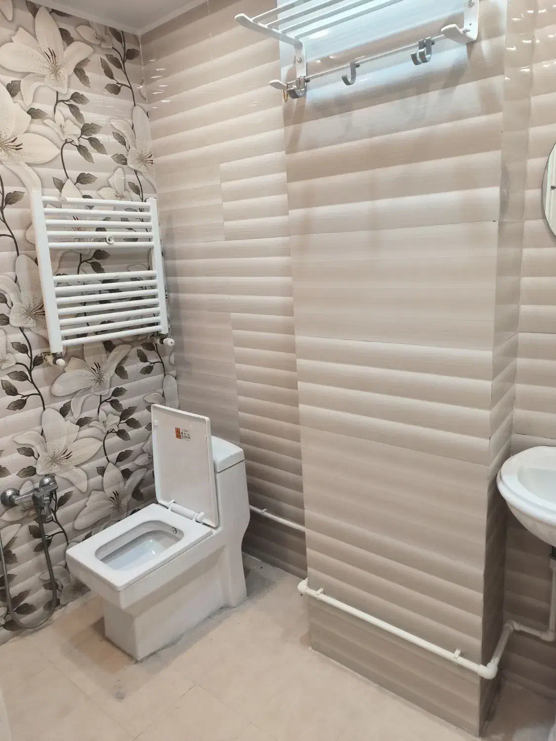 آپارتمان فلکه اول ۱۳۵ متر سه خواب شیک ۱۵۰ غربی