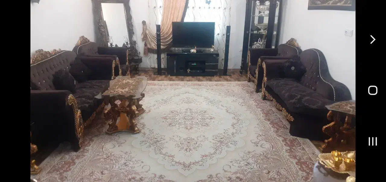 مبل سلطنتی کلاسیک و میز عسلی( قیمت بصورت توافقی)|مبلمان خانگی و میز عسلی|املش, |دیوار