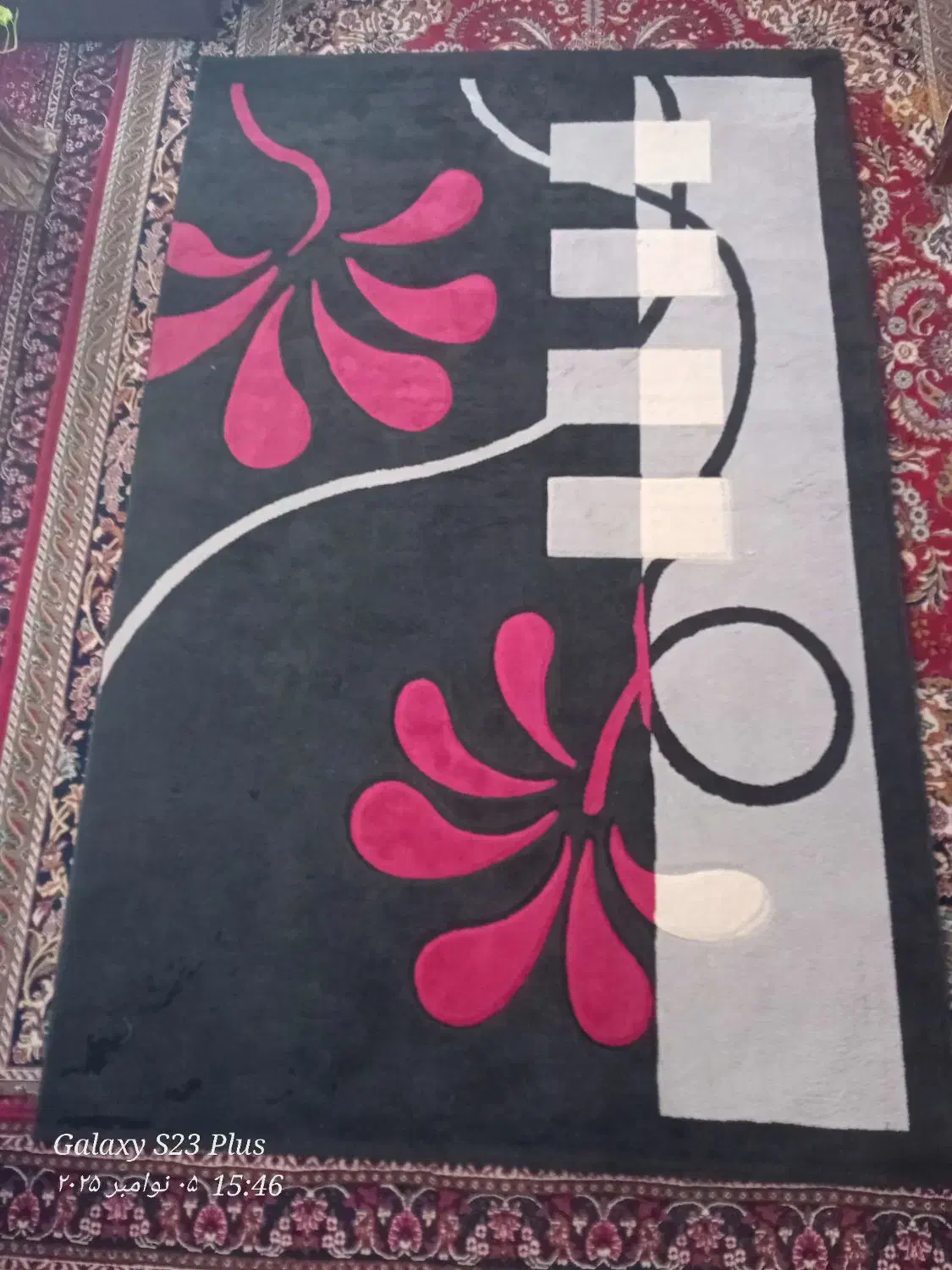 فرش فانتزی در حد نو و استفاده نشده|فرش|تربتحیدریه, مظفریه|دیوار