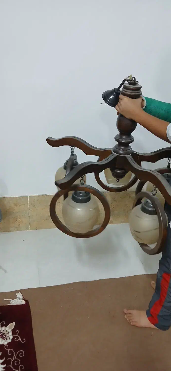 لوستر ۵شعله|لوستر و چراغ آویز|سبزوار, هویزه|دیوار