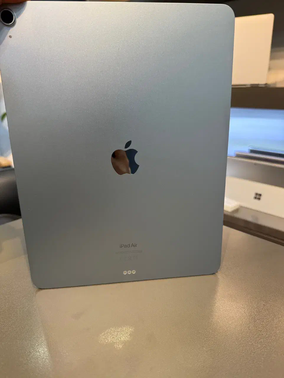 ایپد ایر۱۳|تبلت|شیراز, ملاصدرا|دیوار