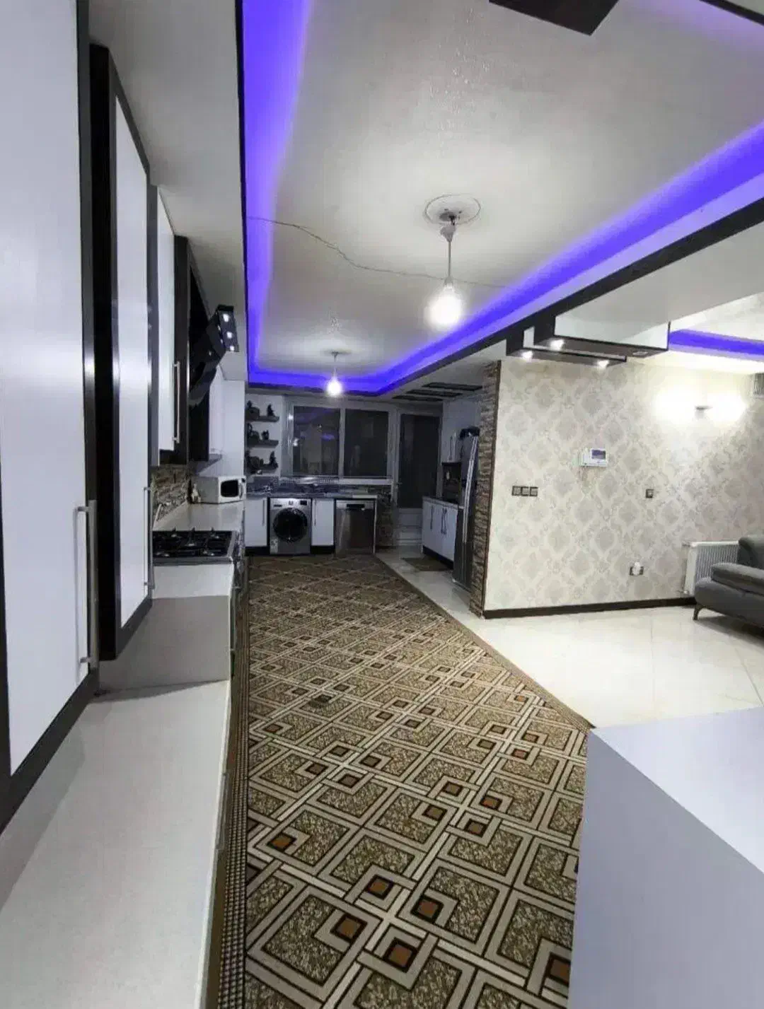 ویلایی/حیاط بزرگ|فروش خانه و ویلا|زرند, |دیوار