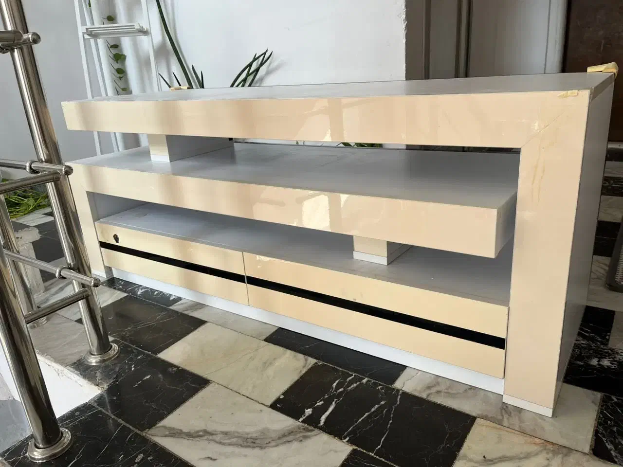 میز تلویزیون دو رو|میز تلویزیون|کیاشهر, |دیوار