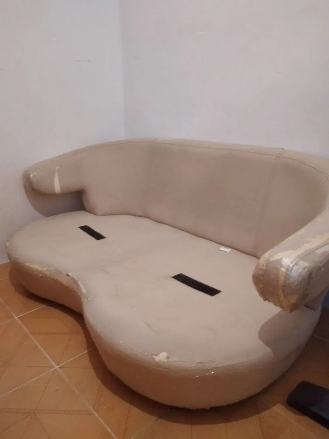 مبل بلااستفاده|مبلمان خانگی و میز عسلی|رشت, نامجو|دیوار