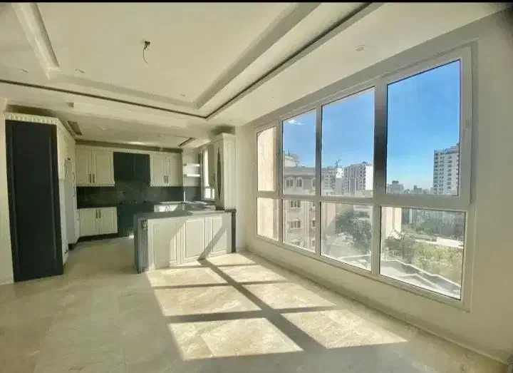 ۱۳۰متر ۳خواب کلید نخورده لاله شرقی تخلیه