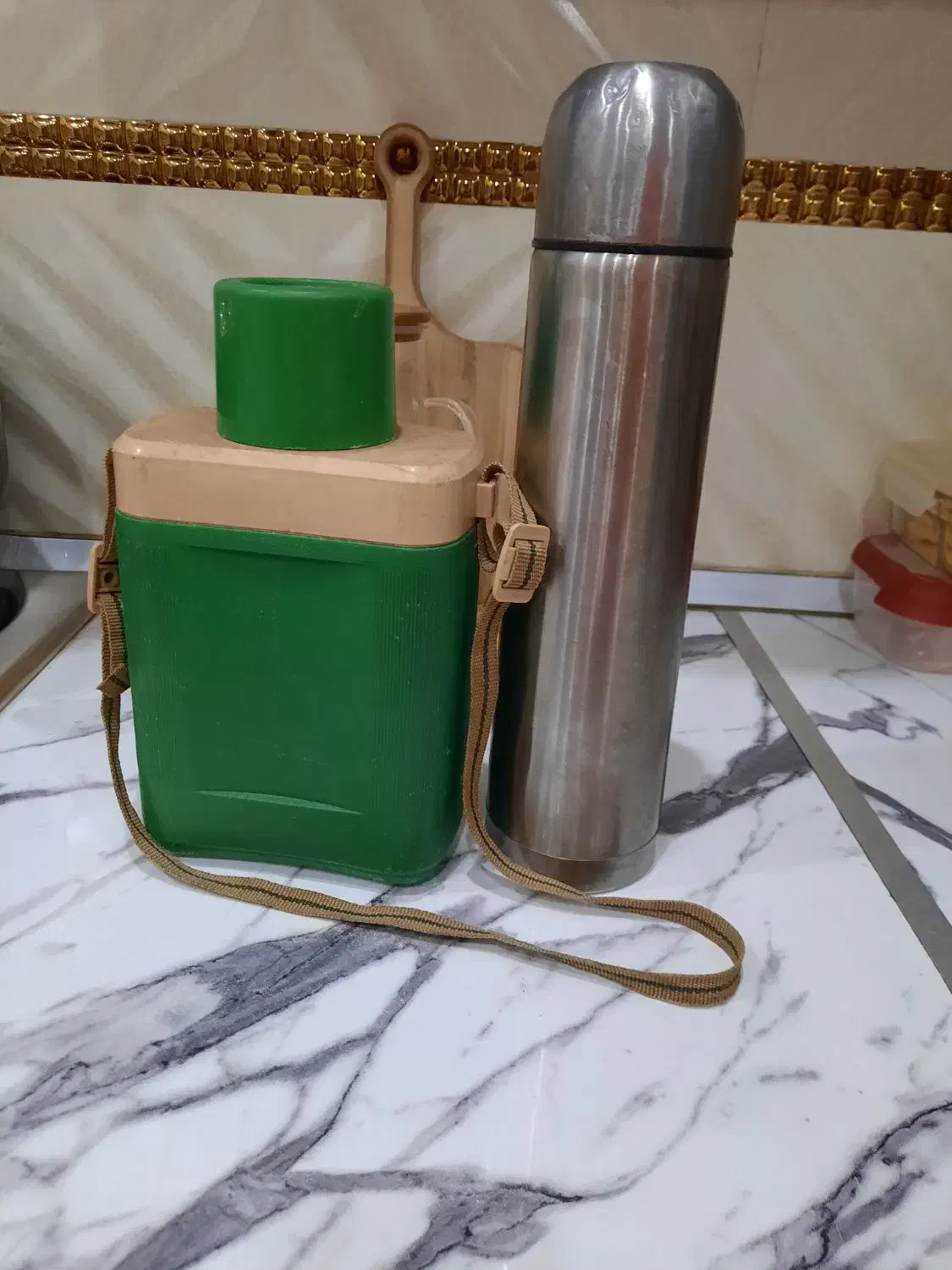 قمقمه آب وفلاکس ۲ ونیم لیتری استیل|ظروف نگهدارنده، پلاستیکی، یک‌بارمصرف|اهواز, زیتون کارگری|دیوار