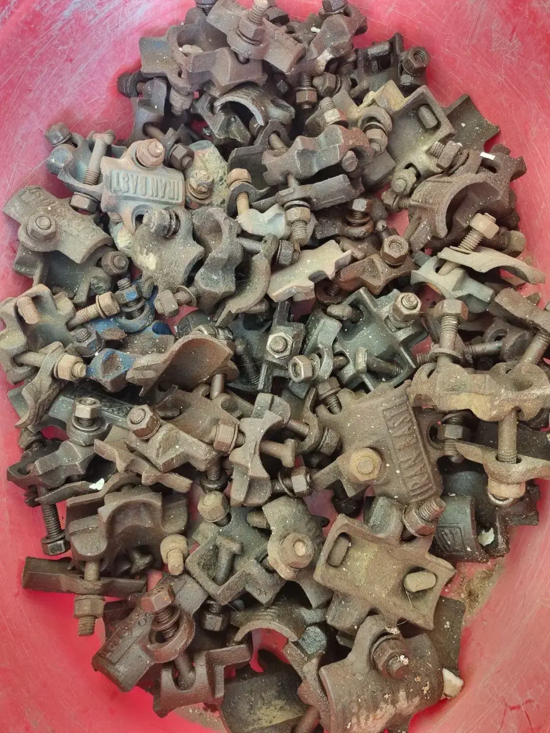 بست فلزی لوله داربست|مصالح و تجهیزات ساختمان|کنارک, |دیوار