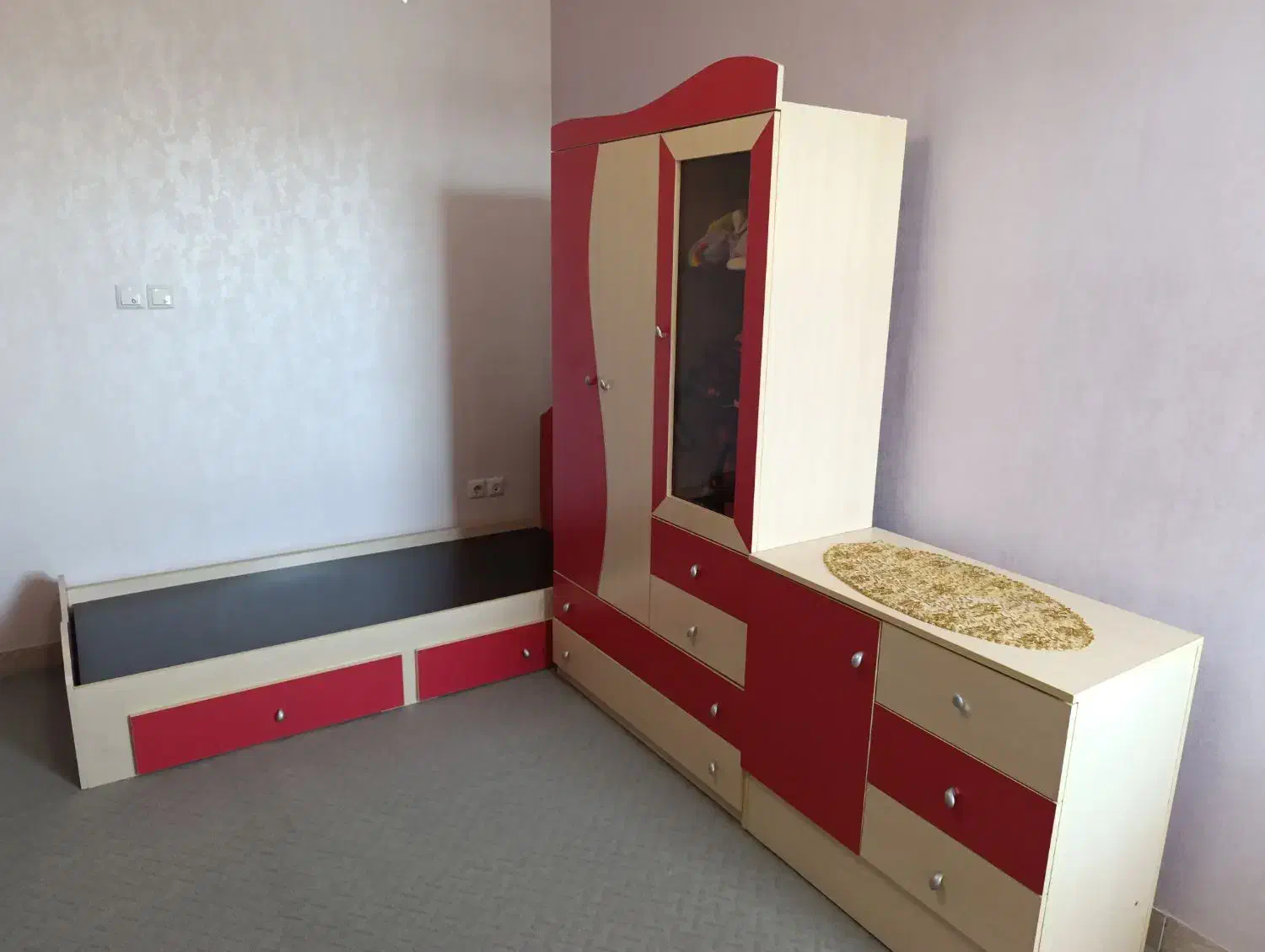 فروش تخت و، کمد و میز نوجوان|تخت و سرویس خواب|صدرا-فارس, فاز ۱|دیوار