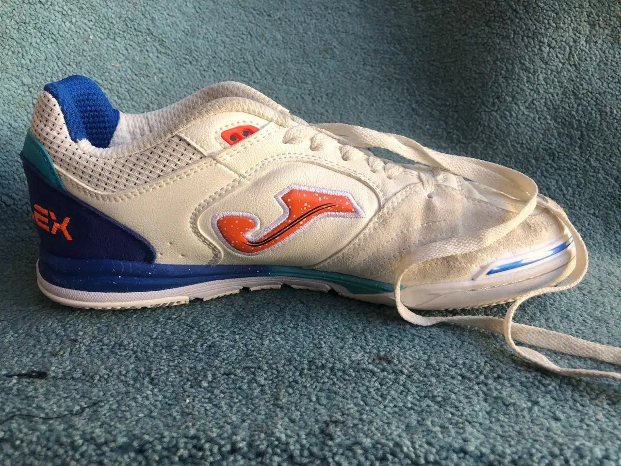 کفش فوتسال مردانه|کیف، کفش، کمربند|بهبهان, |دیوار