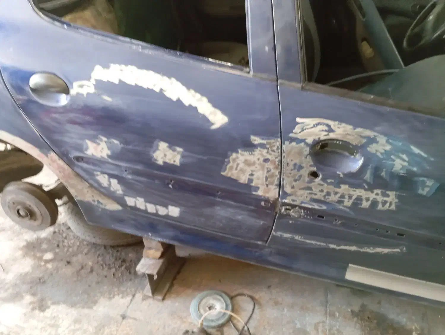 یک کار کرد صافکار ویک استاد کار نقاش نیازمندیم|استخدام صنعتی، فنی، مهندسی|قزوین, |دیوار