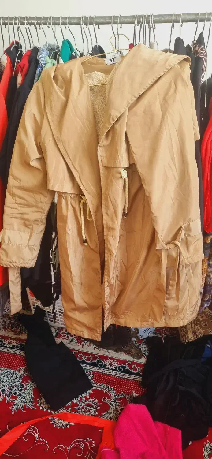 بارونی در حد نو ۱الی ۲ بار پوشیده شده|لباس|ابهر, |دیوار