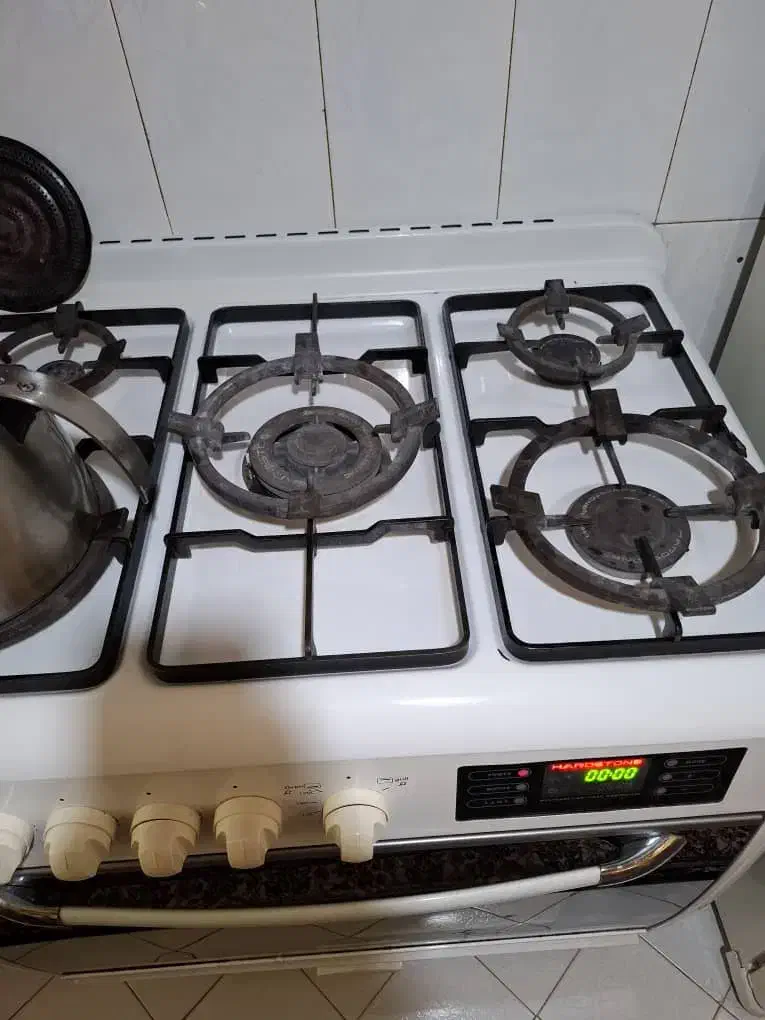 اجاق گاز پنج شعله فر دار هاردستون بسیار تمیز ونو|اجاق گاز و لوازم برقی پخت‌وپز|تهران, وحیدیه|دیوار