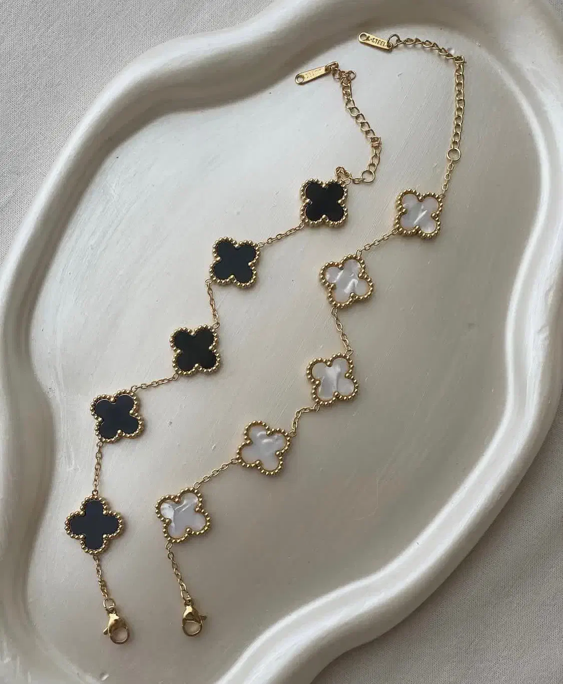 دستبند ونکلیف رنگ ثابت|بدلیجات|قم, سراجه (۱۵ خرداد)|دیوار