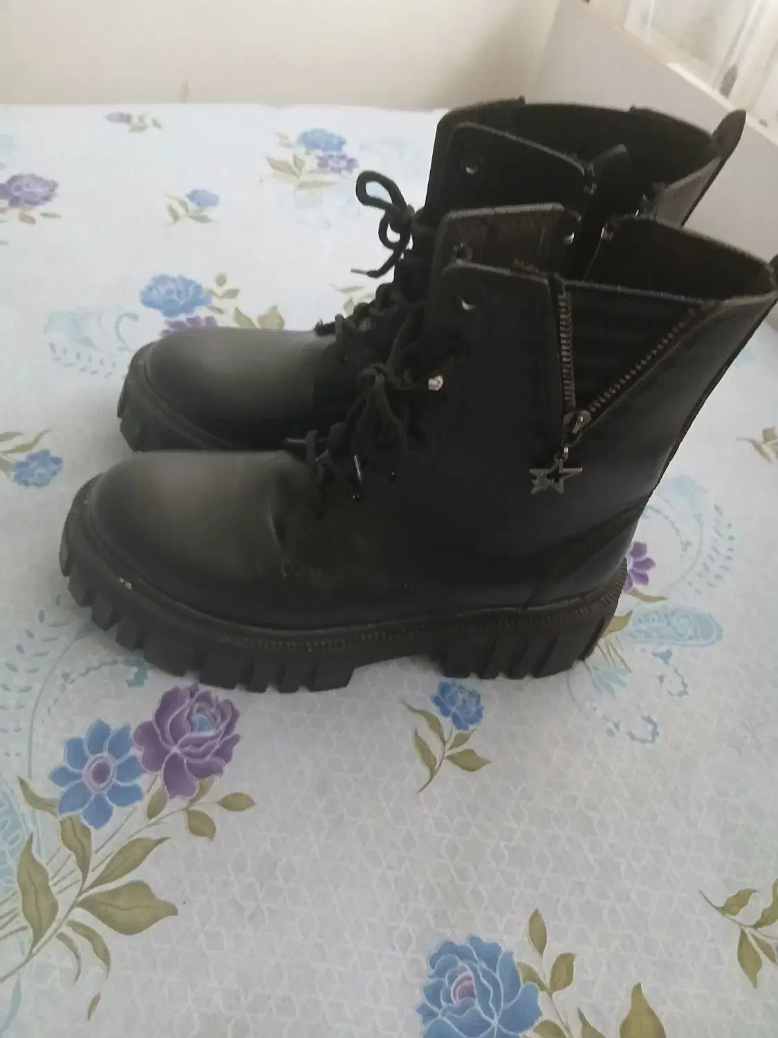 ۳جفت نیم ب قیمتهای مختلف نو|کیف، کفش، کمربند|فردوسیه, |دیوار