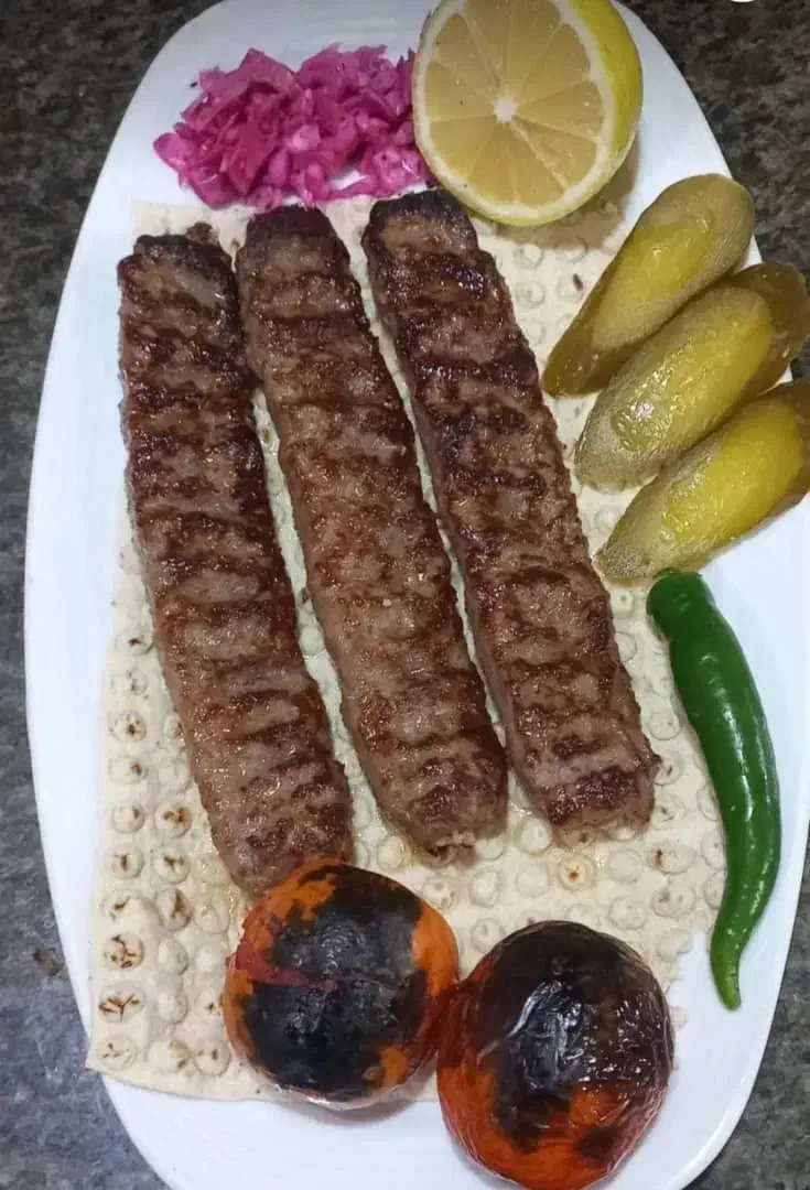 استخدام کارگر ساده جهت کار پا منقلی|استخدام خدمات فروشگاه و رستوران|دزفول, |دیوار