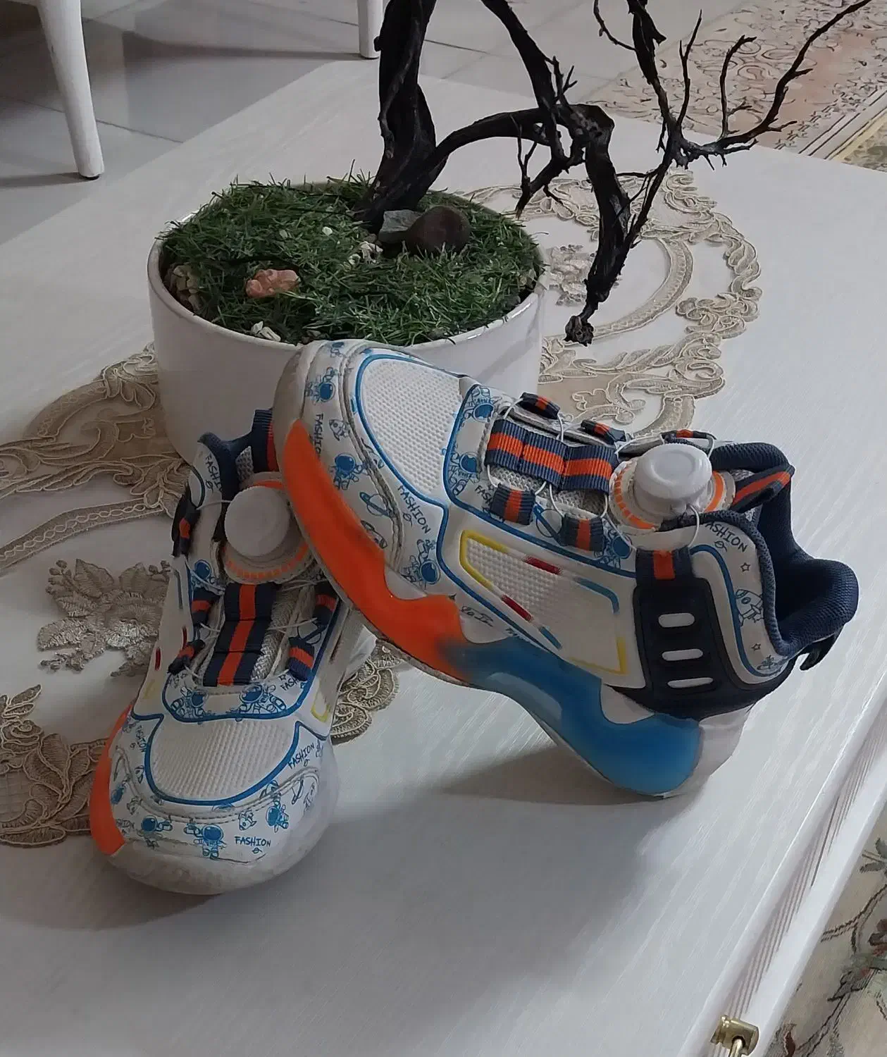 کفش های پسرانه کتانی،چمن،سالن|کیف، کفش، کمربند|اسفراین, |دیوار