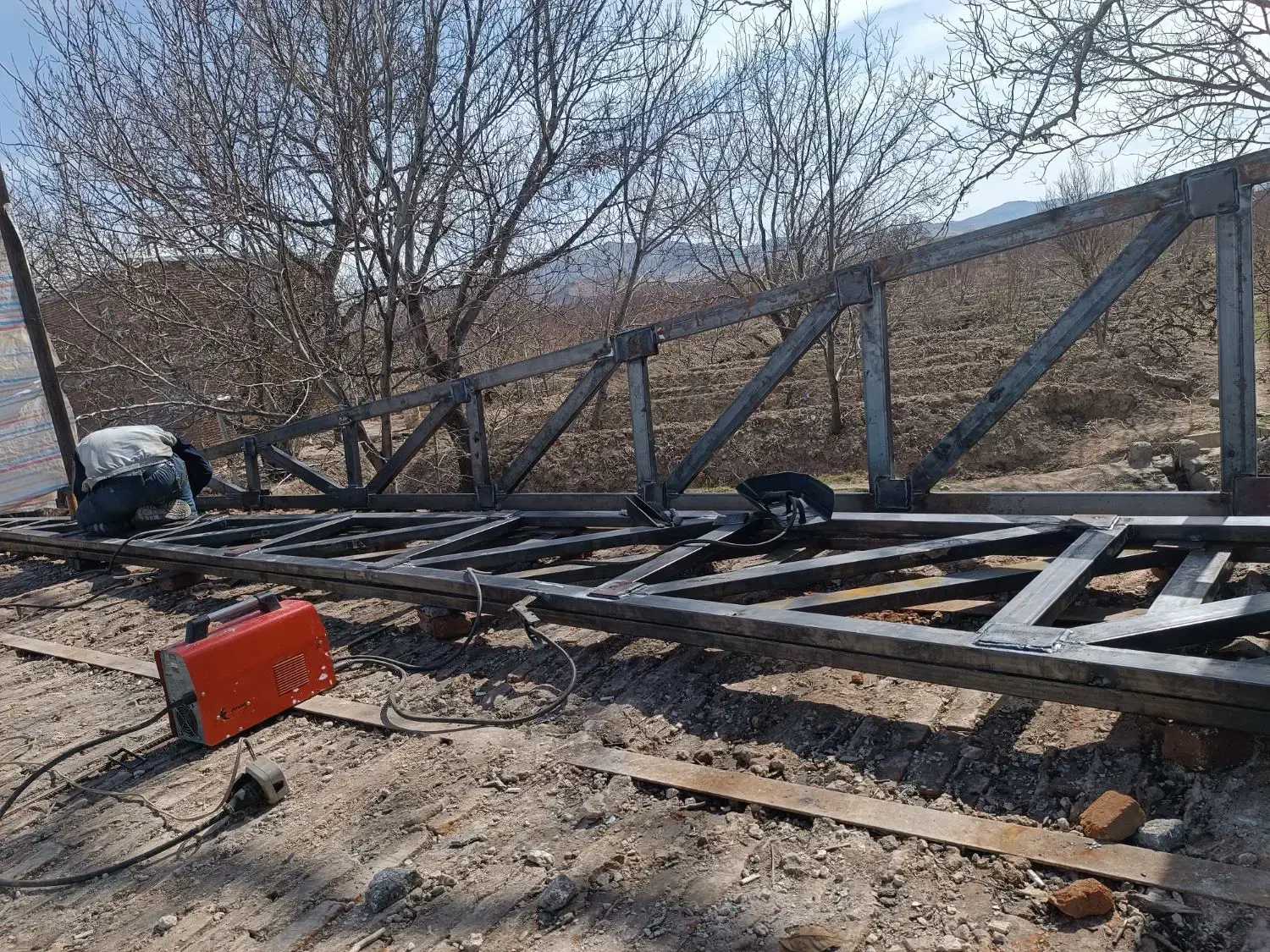 اجرای خرپا فلزی و اسکلت فلزی|خدمات پیشه و مهارت|مراغه, |دیوار