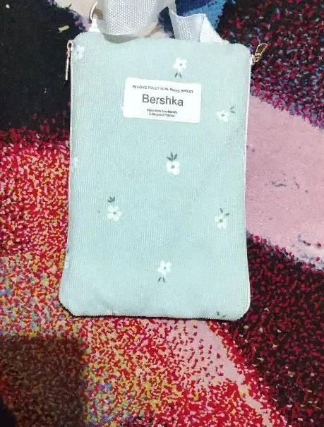 کیف نو|کیف، کفش، کمربند|پرند, فاز ۶|دیوار