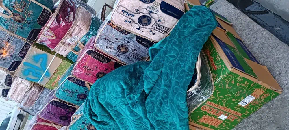 پتو گلبافت|رختخواب، بالش، پتو|بانه, |دیوار