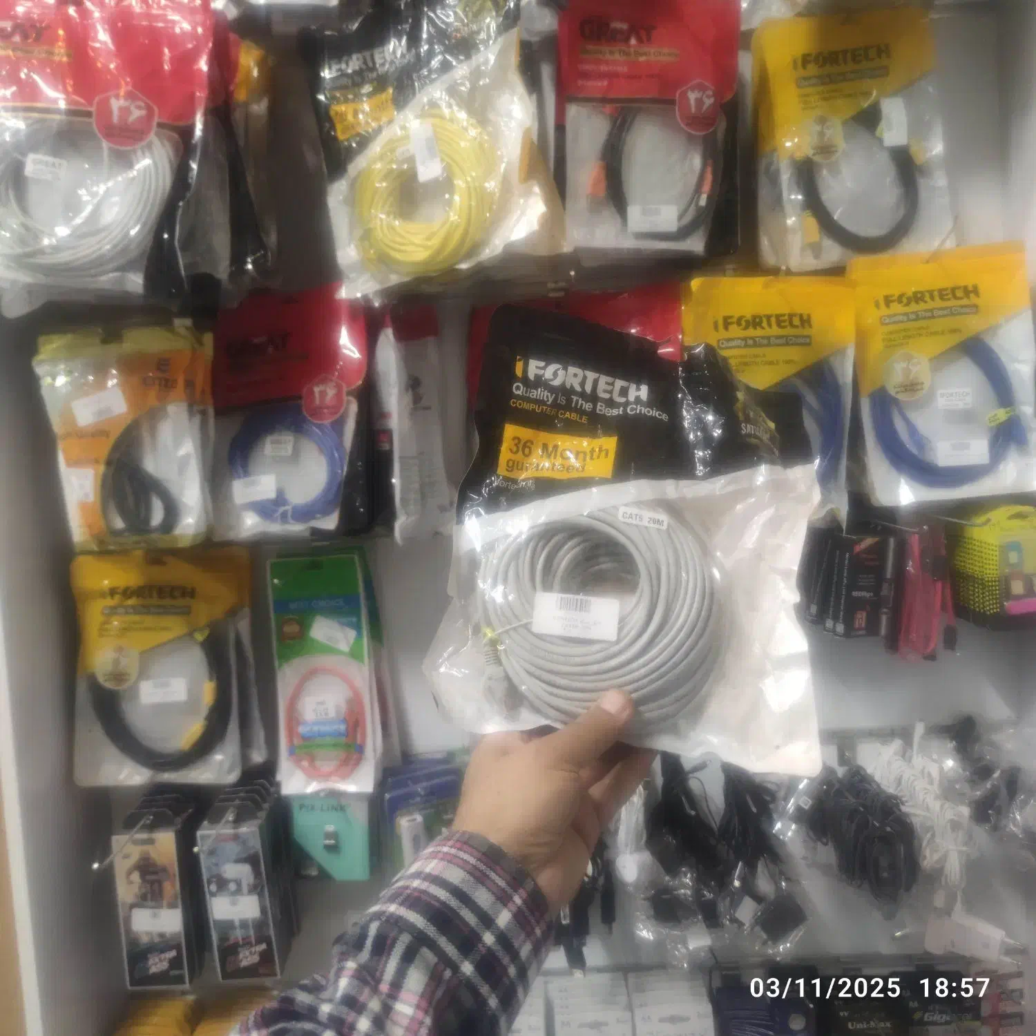 کابل شبکهcat6 و لوازم شبکه و|مودم و تجهیزات شبکه|مشهد, الهیه|دیوار