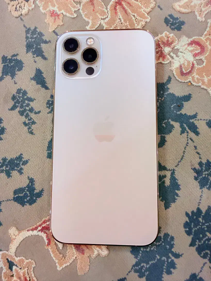 آیفون 12 پرو بهترین رنگ *گلد* دو سیم کارت Zaa 256G|موبایل|مشهد, حسین‌آباد|دیوار