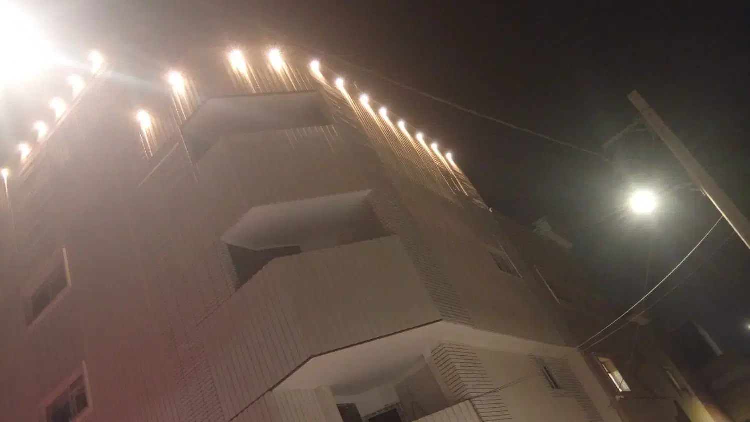 برقکاری ساختمان|خدمات پیشه و مهارت|اصفهان, نقش جهان|دیوار