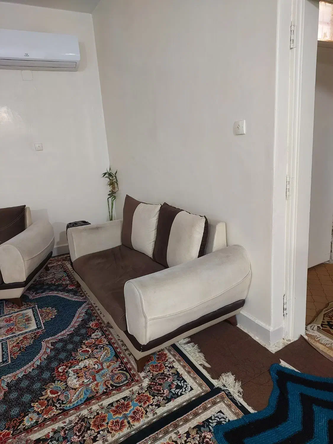 مبل راحتی ومیزوصندلی ناهارخوری|مبلمان خانگی و میز عسلی|امیدیه, |دیوار