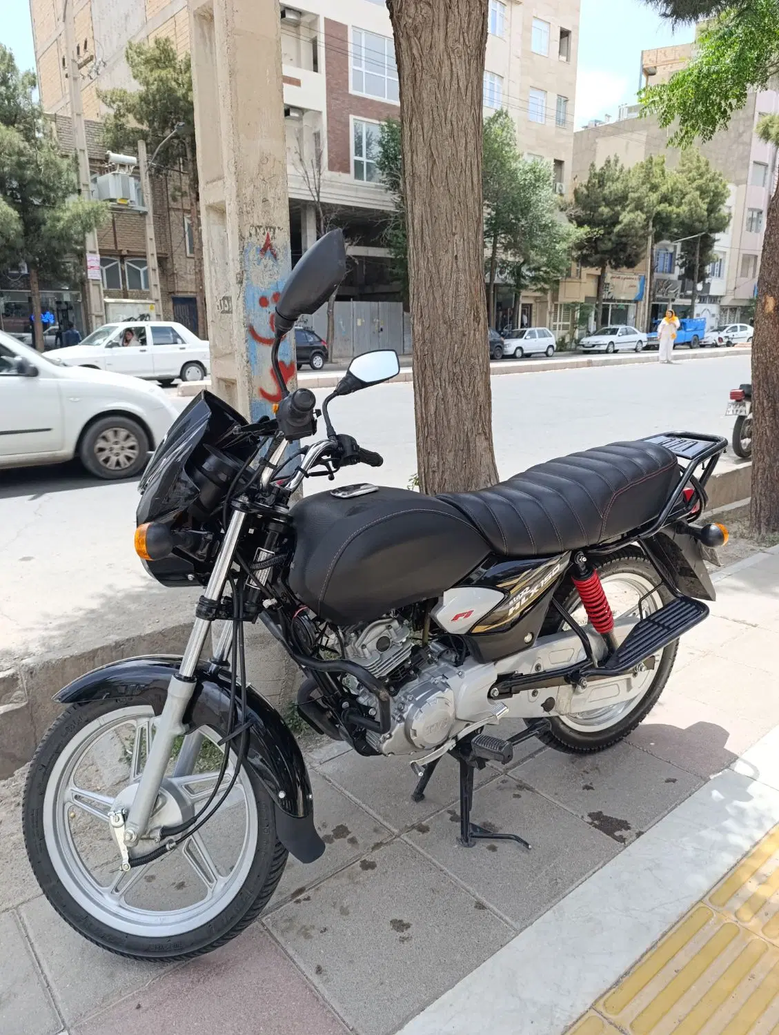 tvs hlx|موتورسیکلت|سبزوار, همت|دیوار