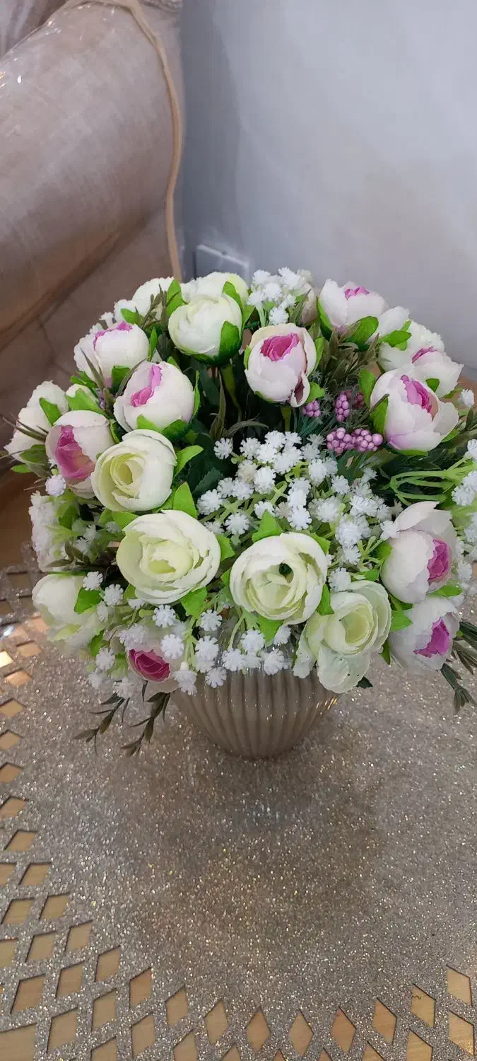 تعدای گل زیبا برای دکور|گل مصنوعی|نهاوند, |دیوار