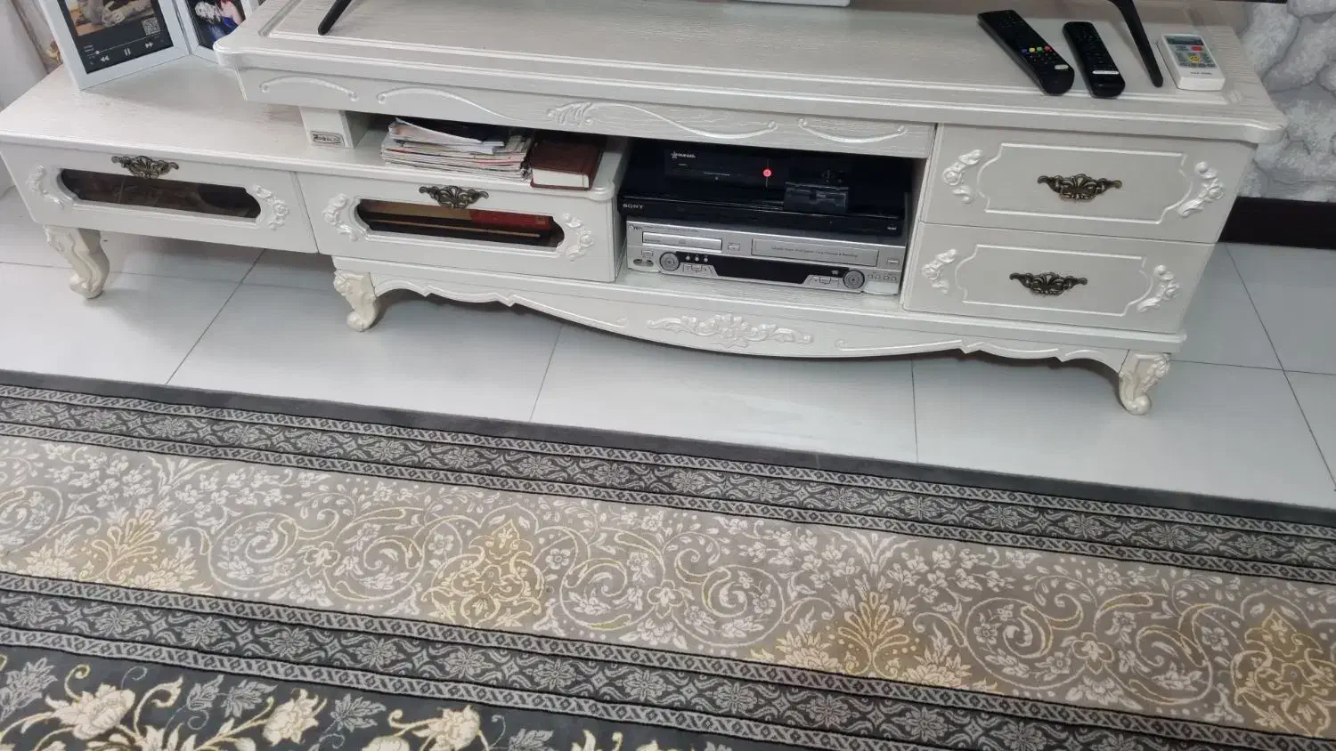 میز تی وی|میز تلویزیون|چمران, |دیوار