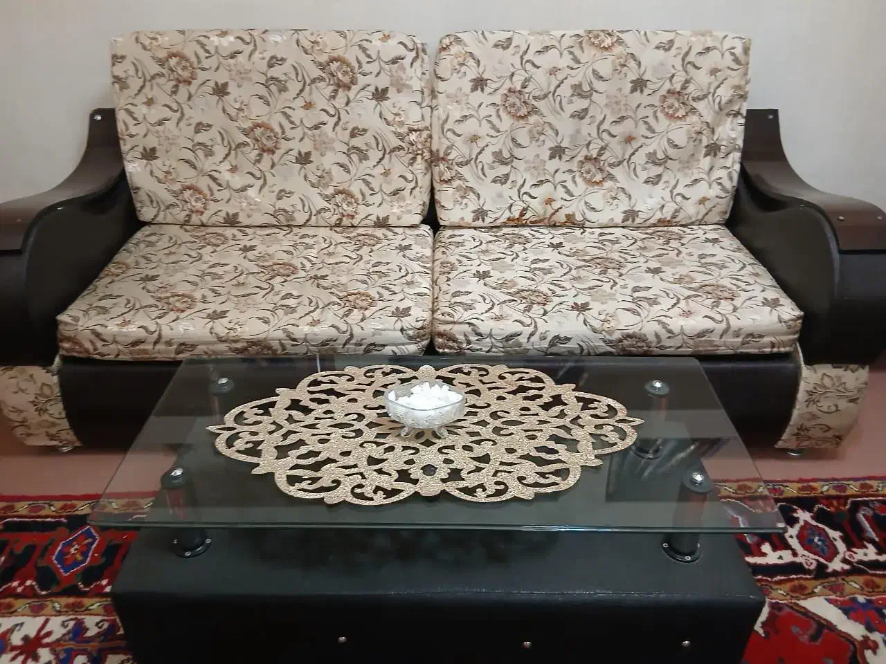 یک دست مبلمان راحتی هفت نفره|مبلمان خانگی و میز عسلی|تبریز, |دیوار