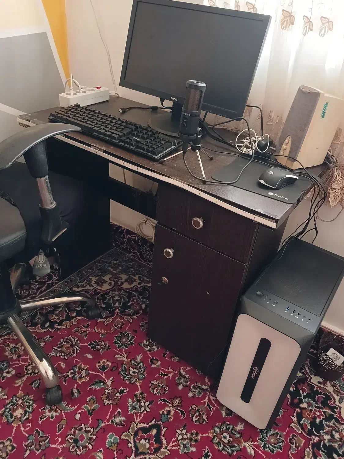 میز تحریر|میز تحریر و کامپیوتر|لنگرود, |دیوار