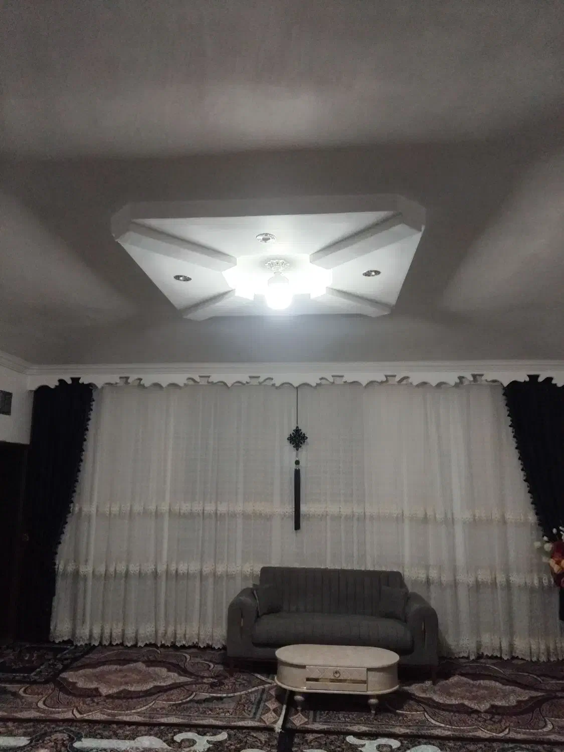 پرده|پرده، رانر، رومیزی|میان ولایت, |دیوار