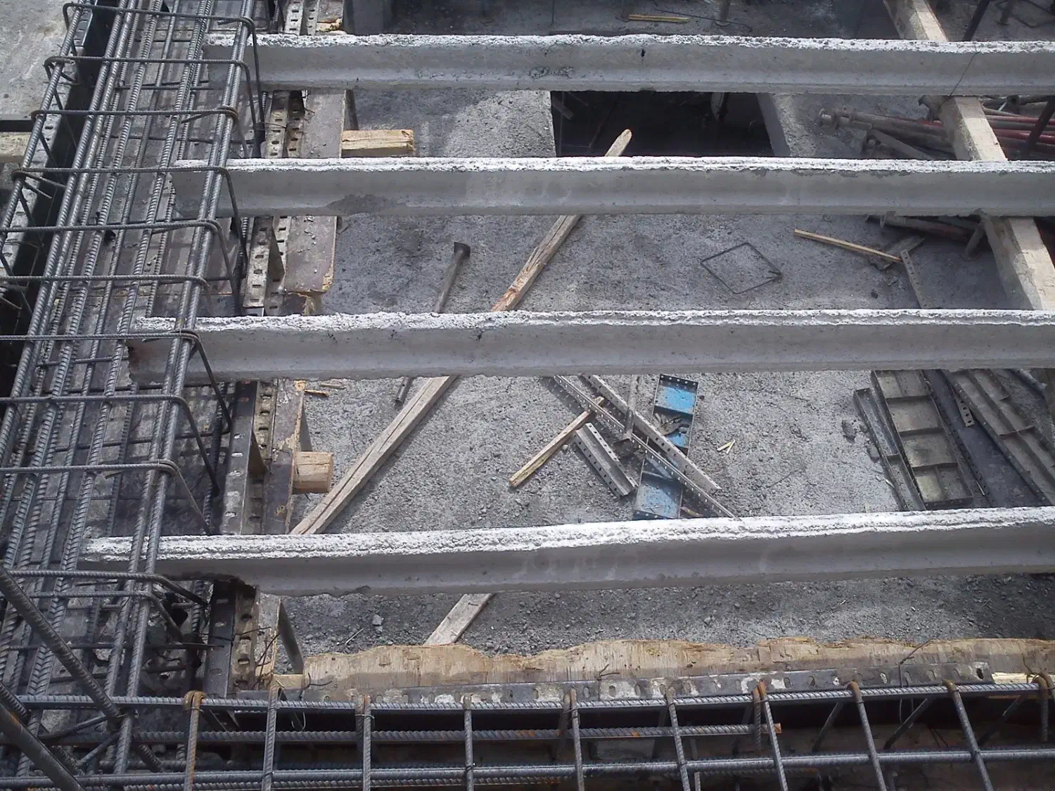 تیرچه پیشتنیده نوآوری در ساخت و ساز مدرن|مصالح و تجهیزات ساختمان|مشهد, ادیب نیشابوری (شهرک غرب)|دیوار