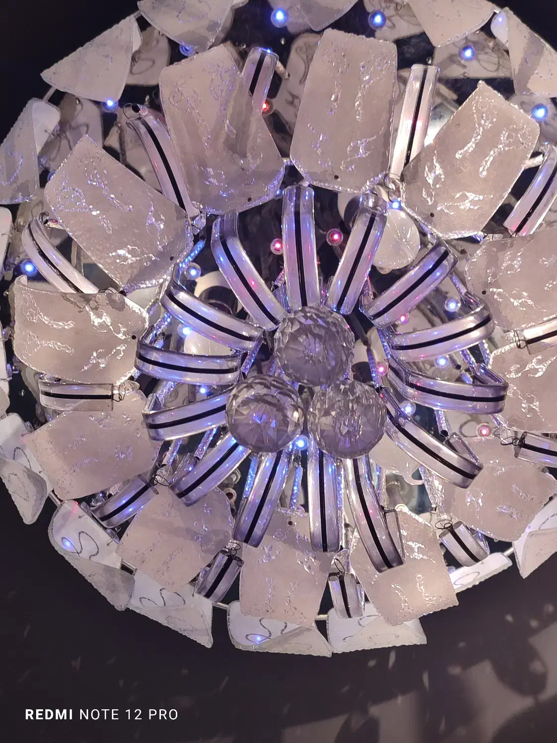 لوستر سقفی کریستال(دو عدد)|لوستر و چراغ آویز|اندیشه, اندیشه فاز ۳|دیوار