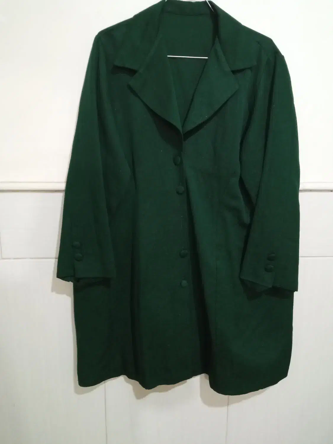 هودی|لباس|قم, ولیعصر|دیوار