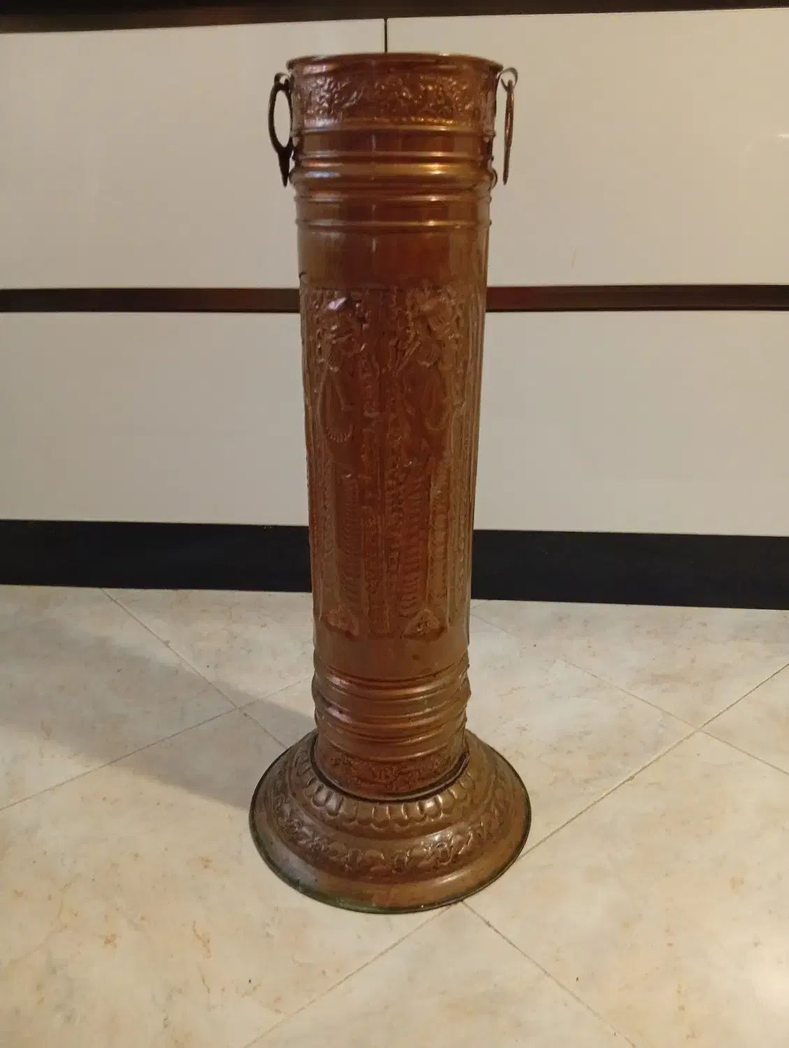 گلدان مسی دکوری با ارتفاع 90سانتیمتر|کلکسیون اشیاء عتیقه|قائمشهر, |دیوار