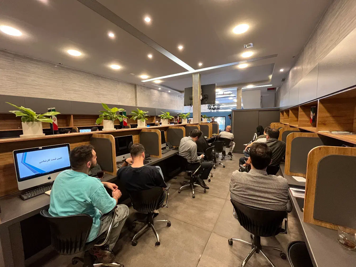 استخدام محدود با درآمد نا محدود|استخدام بازاریابی و فروش|تبریز, |دیوار