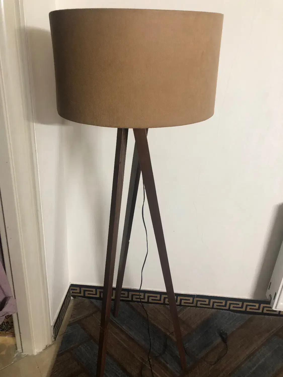 آباژور اسپرت کاملا سالم|چراغ خواب و آباژور|ری, ظهیرآباد|دیوار