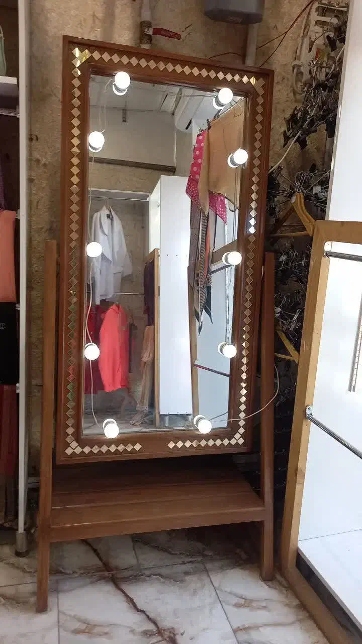 آیینه قدی|آینه|بیرجند, |دیوار