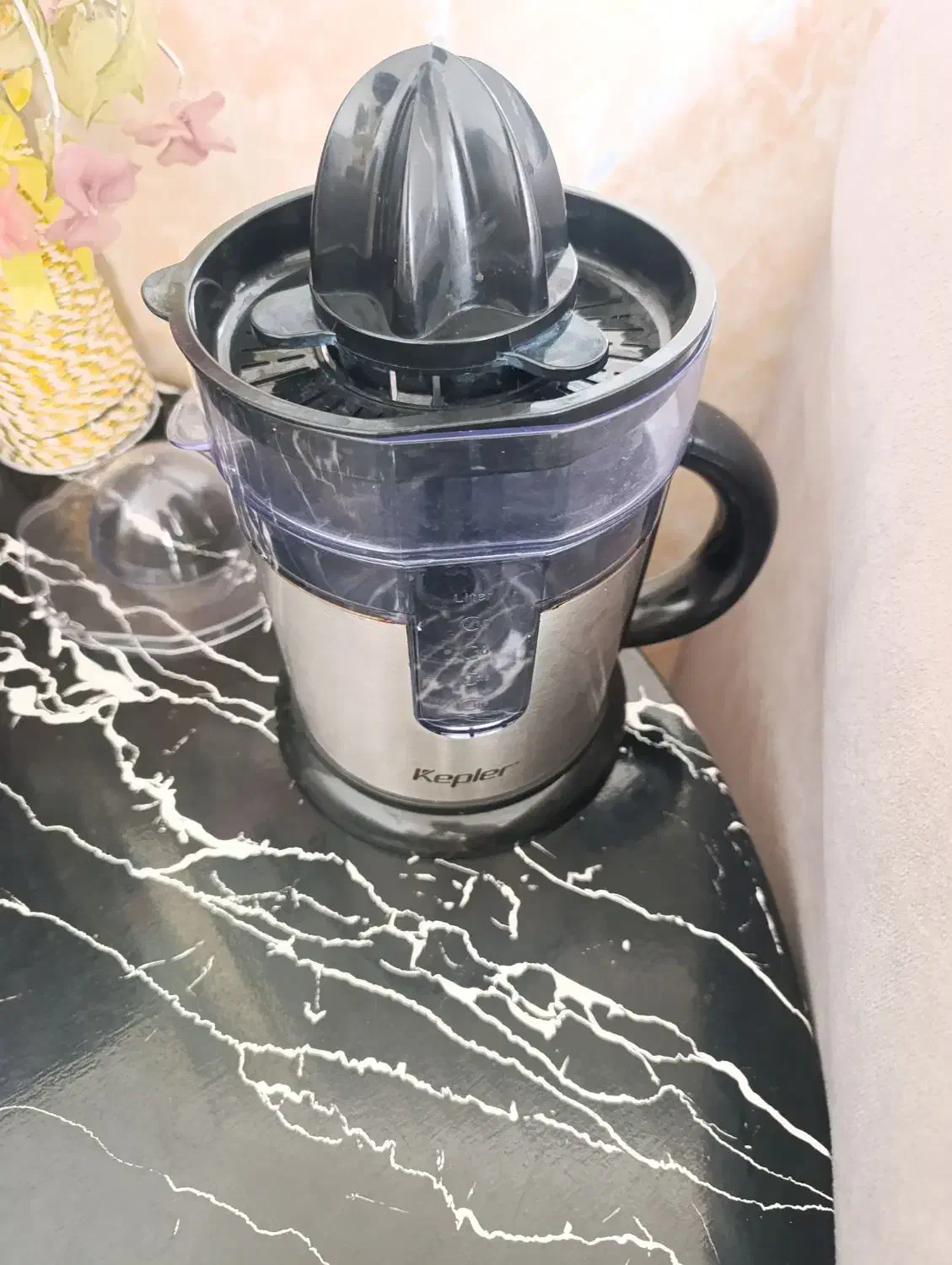 در حد نو|آبمیوه‌گیر و آب‌مرکبات‌گیر|سبزوار, قلعه‌نو دهزار|دیوار