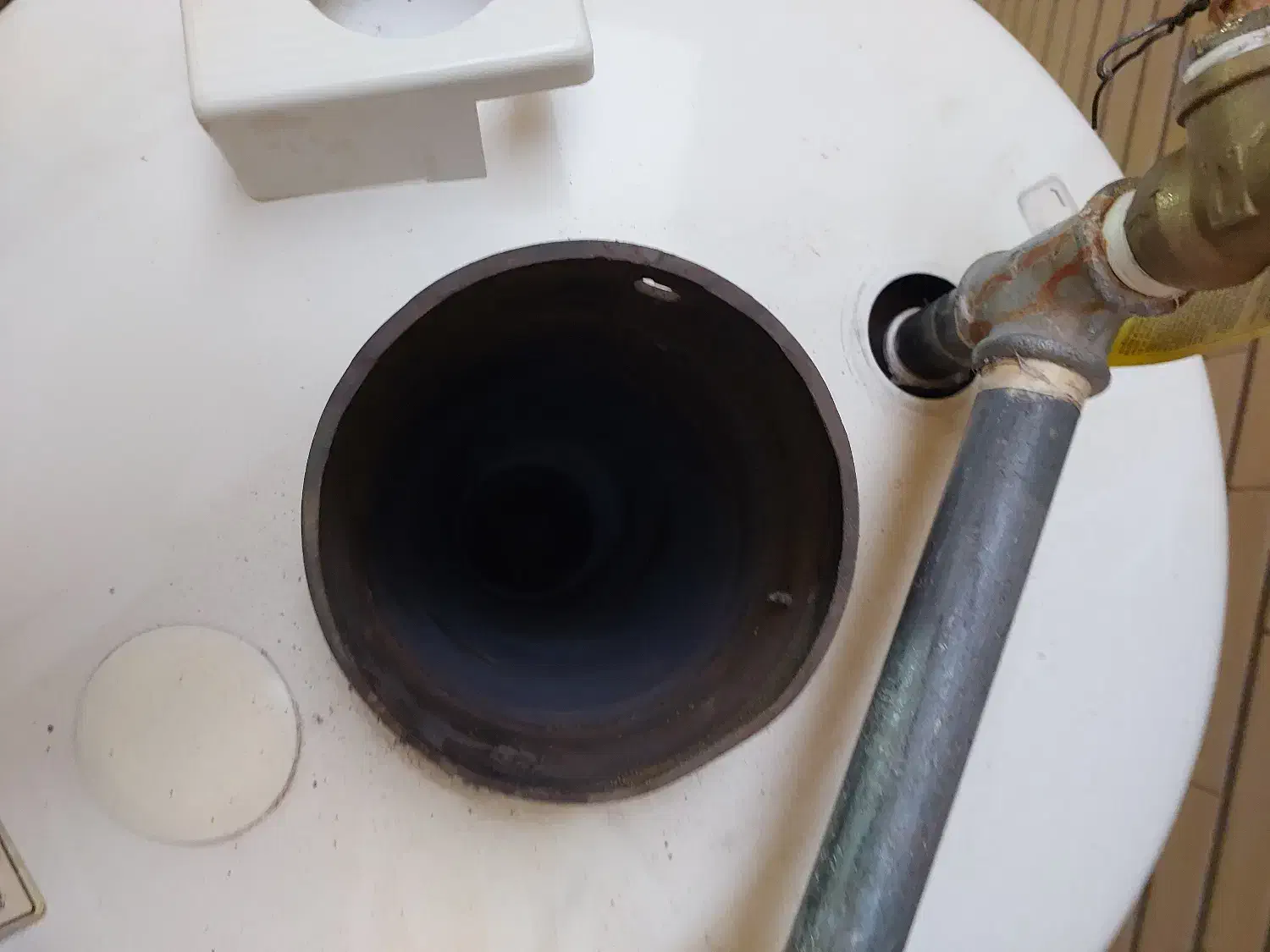 فروش آبگرمکن ایستاده بشکه ای|آبگرمکن، پکیج، شوفاژ|شاهینشهر, گزبرخوار|دیوار