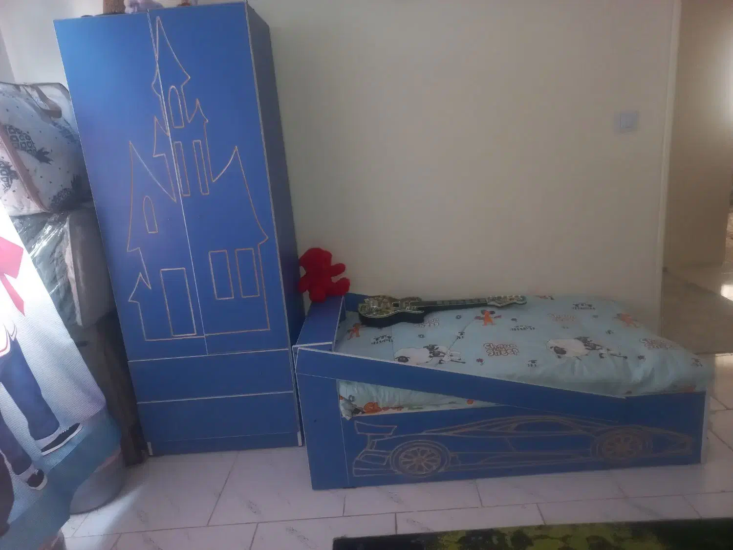 تخت کمد و نوجوان|تخت و سرویس خواب|رودهن, |دیوار