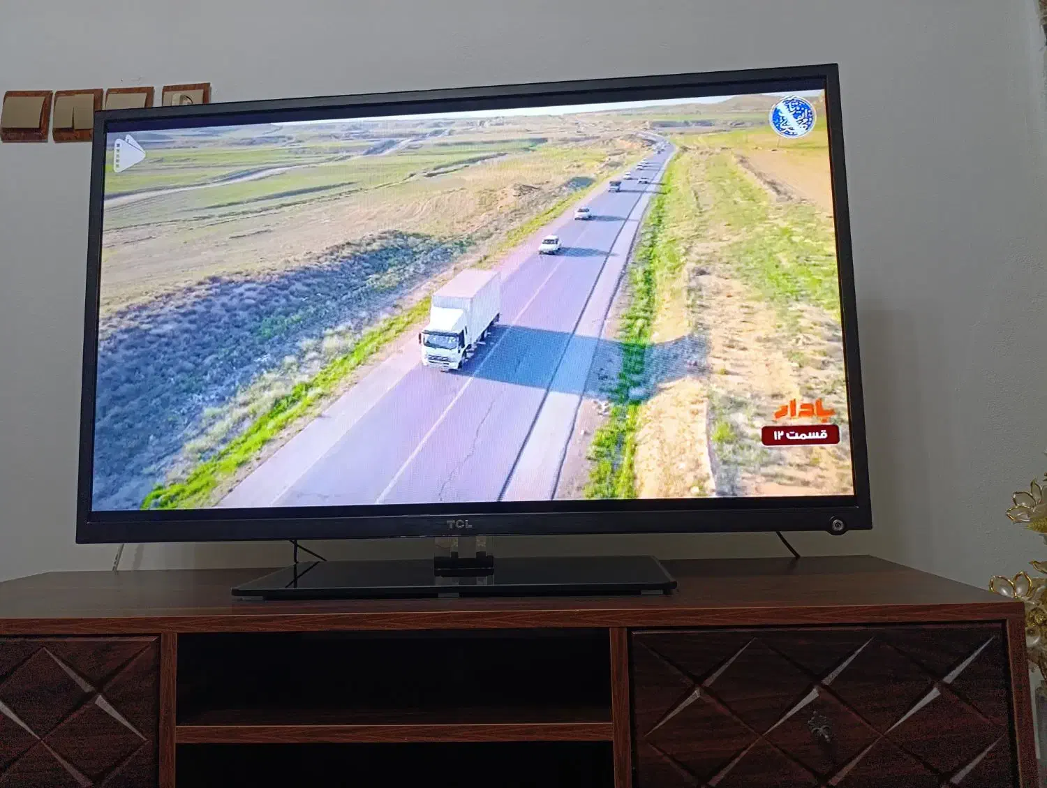 تلویزیون 42 اینچTCL/LED|تلویزیون و پروژکتور|نوشهر, |دیوار
