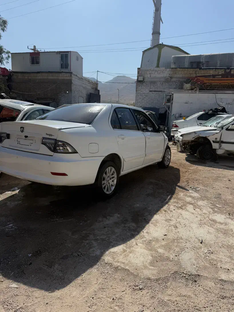 سورن‌‌‌پلاس‌معاوضه‌با‌خودرو‌تصادفی|خودرو سواری و وانت|شیراز, احمدآباد|دیوار