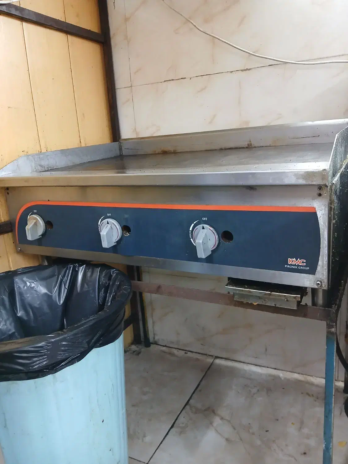 گریل ۹۰ سانت روغنی|کافی‌شاپ و رستوران|تهران, عبدل‌آباد|دیوار