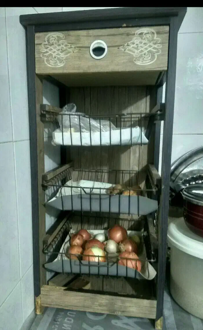 جا سیب زمینی و پیاز|مبلمان خانگی و میز عسلی|قم, بنیاد|دیوار