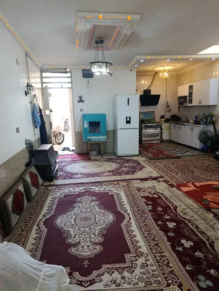 رهن و اجاره منزل مسکونی ده متری اول شیخ علی چوپان|اجارهٔ خانه و ویلا|شیراز, شیخ علی چوپان|دیوار